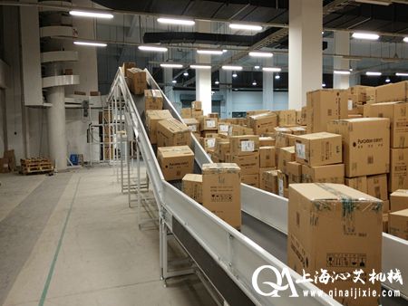 爬坡輸送機金屬輸送網帶傳送帶的安裝